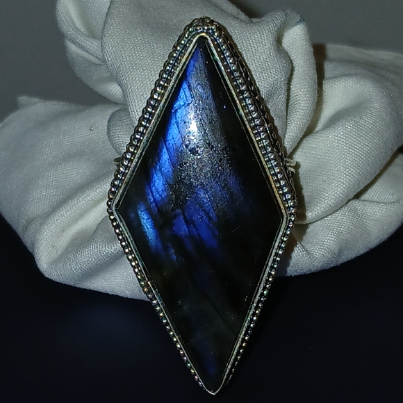 LABRADORITE | Elegant Blue and Silver Women's Statement  Ring - Picture 1 of 12